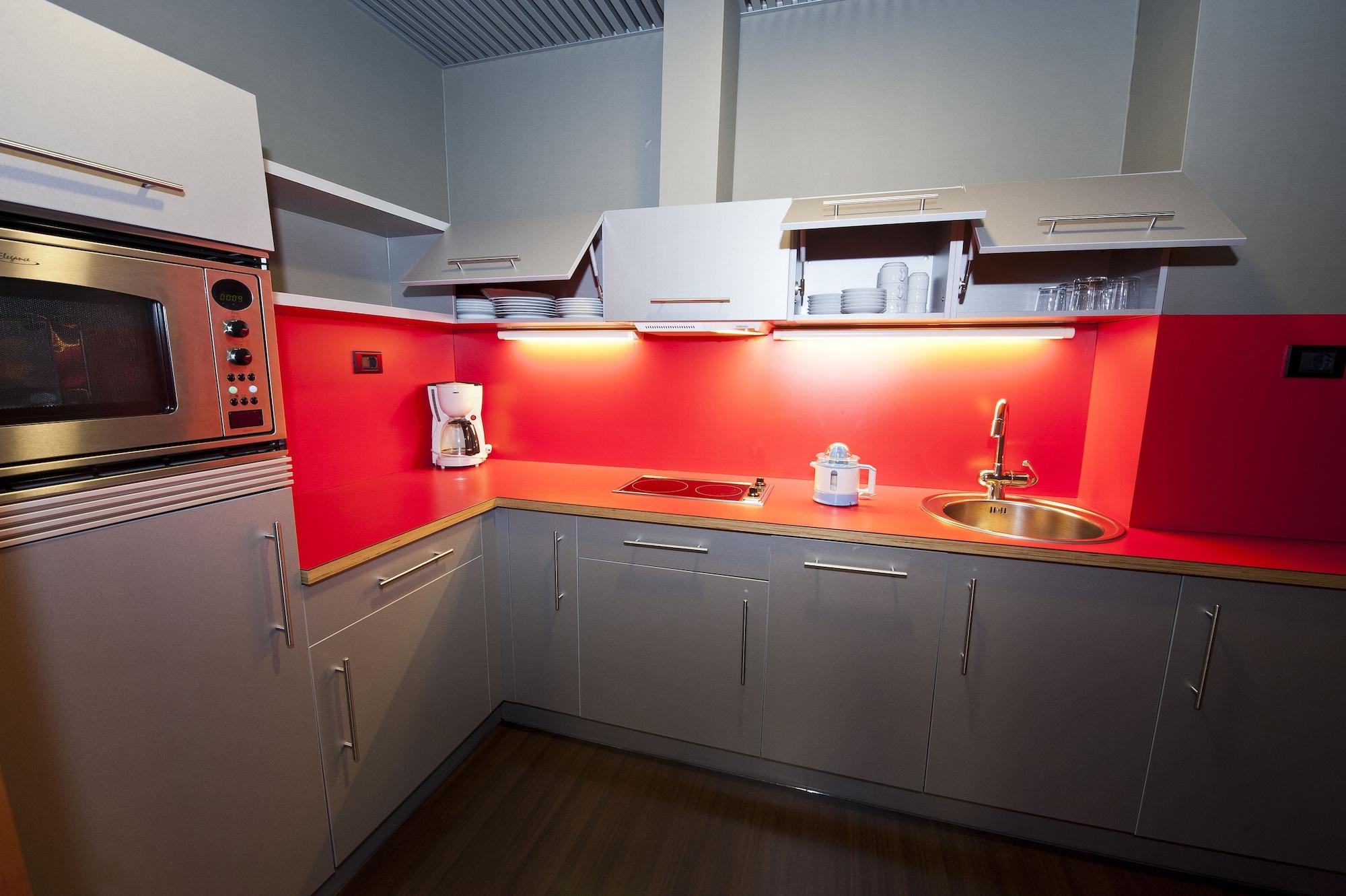 Gran Hotel Lakua Vitoria-Gasteiz Exteriér fotografie A kitchen at the University of Cambridge