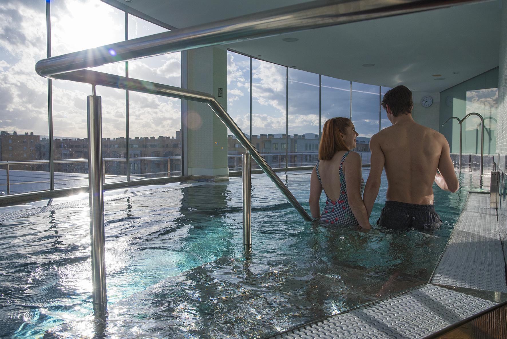 Gran Hotel Lakua Vitoria-Gasteiz Exteriér fotografie The pool at the 2012 London Aquatics Centre