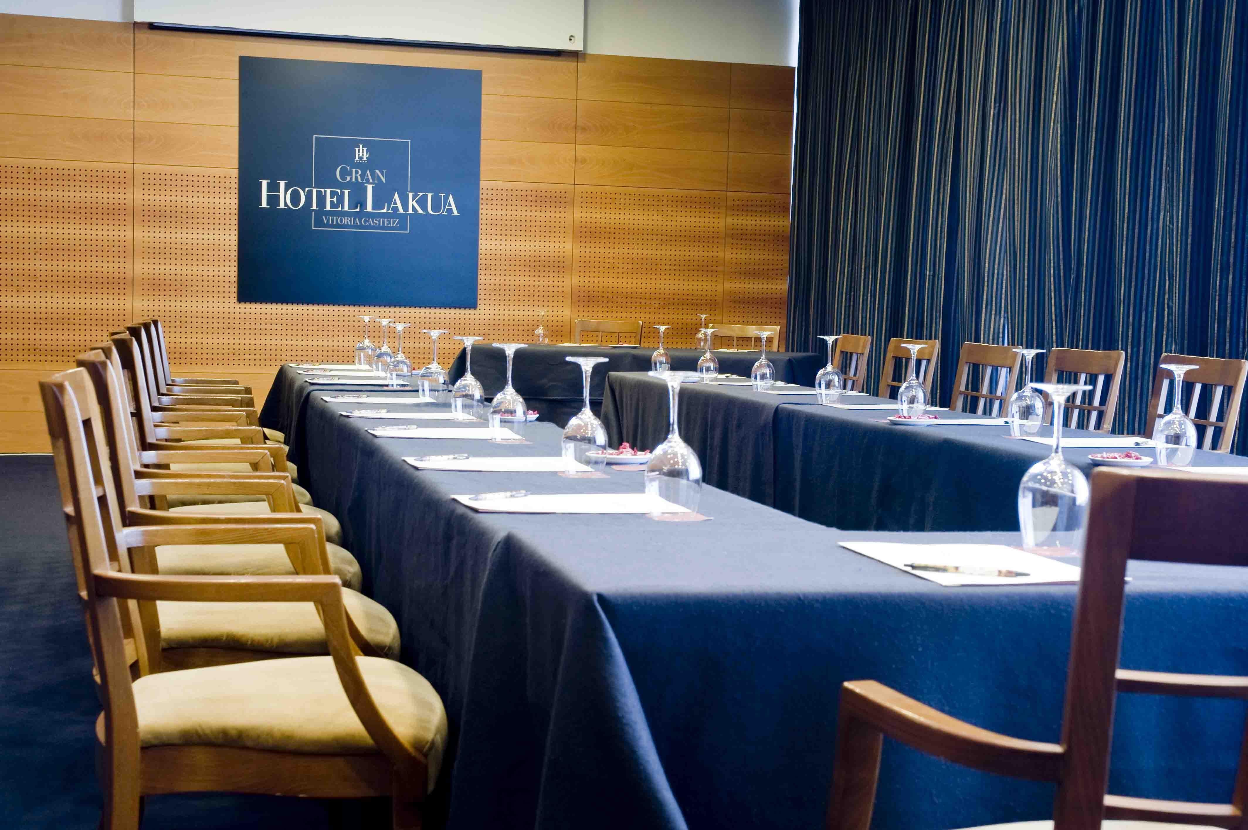 Gran Hotel Lakua Vitoria-Gasteiz Exteriér fotografie Meeting room