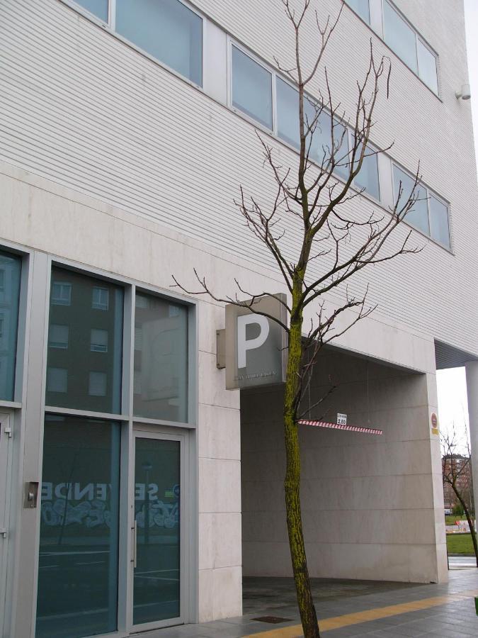 Gran Hotel Lakua Vitoria-Gasteiz Exteriér fotografie The P-sign